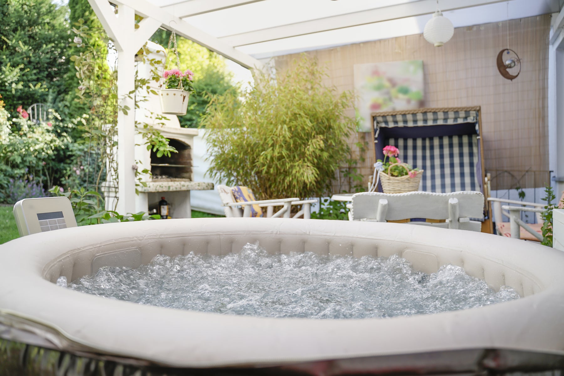7 Hot Tub Maintenance Tips for Homeowners